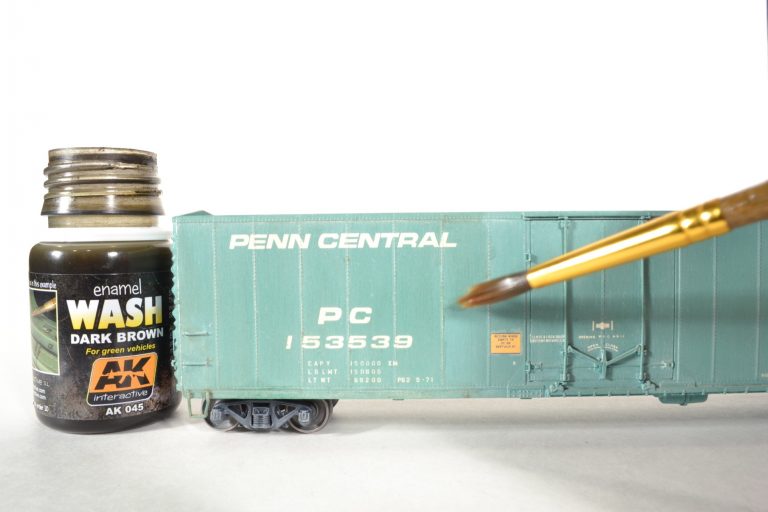 Weathering an ex-Penn Central Conrail Boxcar - Railroad Model Craftsman