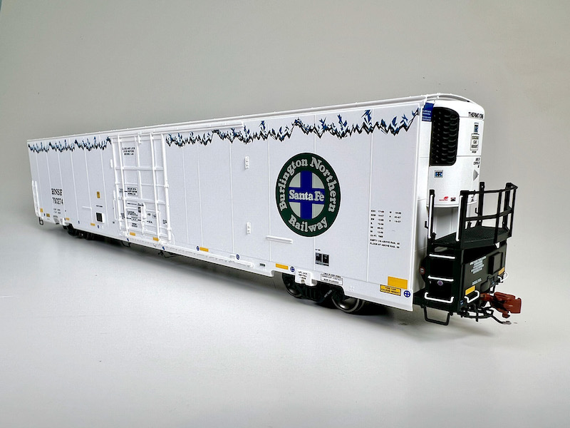 ScaleTrains Delivers HO 82’ Modern Trinity Reefers