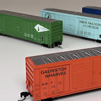 HO & N FMC 5077 Offset Double Door Boxcars from Athearn