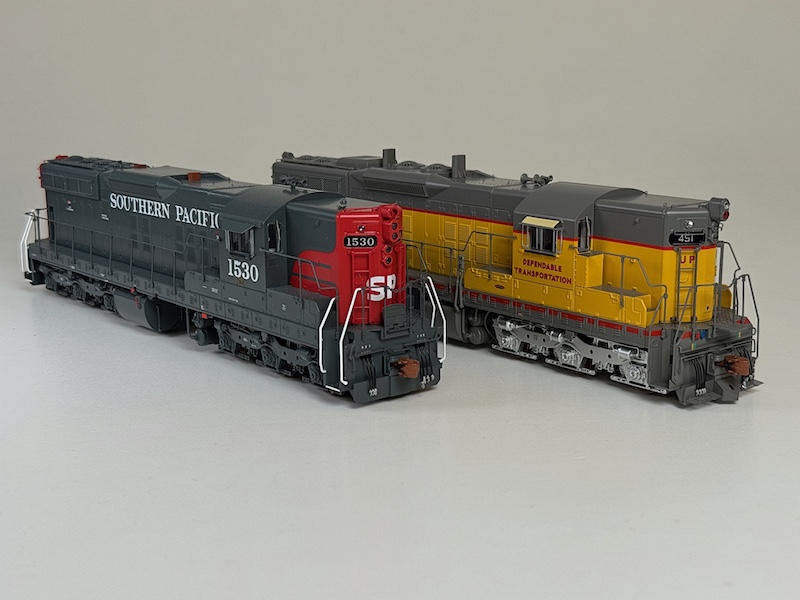 EMD SD7/9s arrive from ScaleTrains