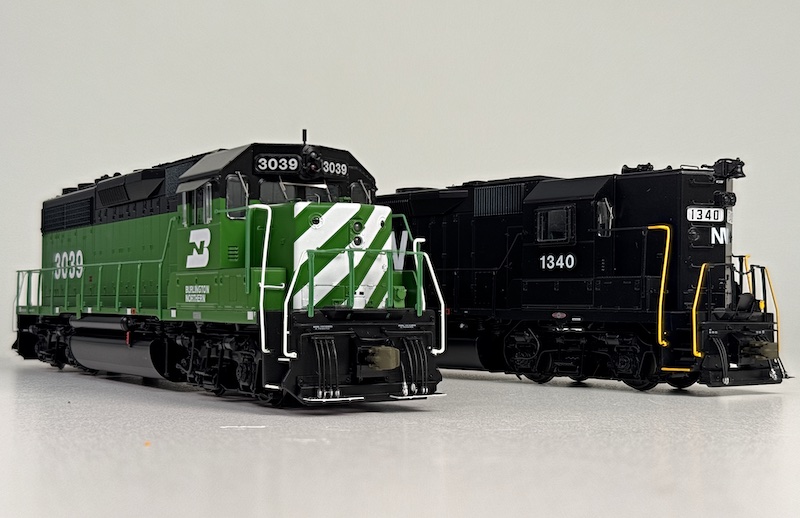 ScaleTrains Rivet Counter Burlington Northern and Norfolk & Western GP40s