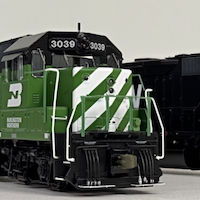 ScaleTrains Rivet Counter Burlington Northern and Norfolk & Western GP40s